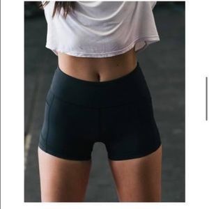 Zyia shorts size large